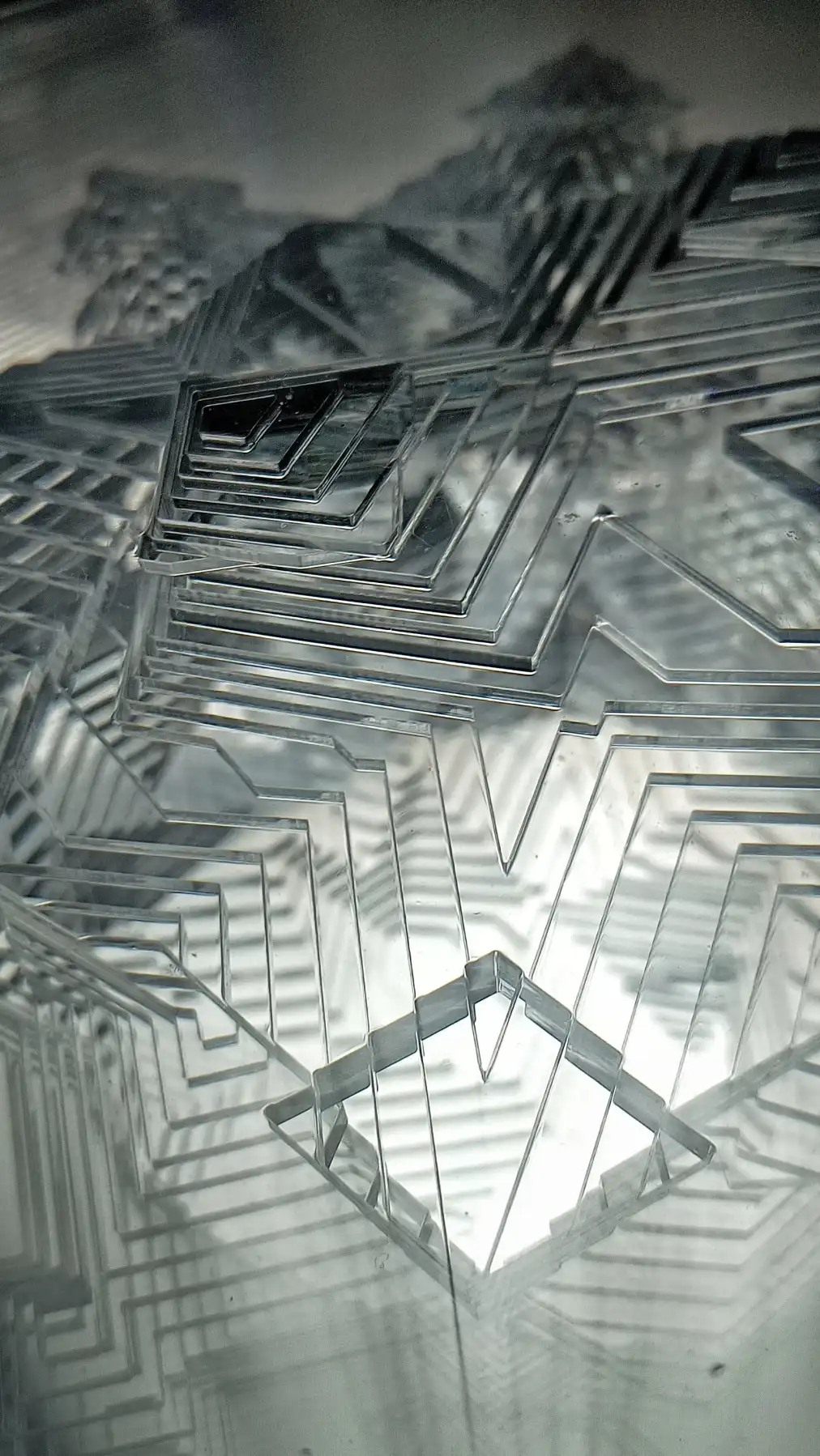 Kristalline Labyrinthe im Mondlicht